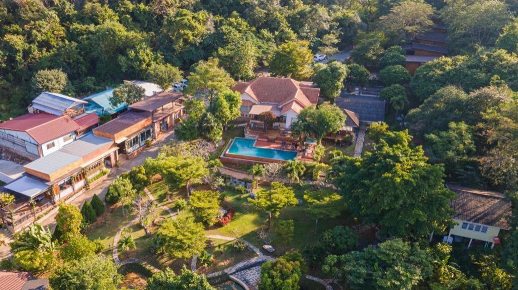 Dusit Talai Resort Mu Si Exterior photo